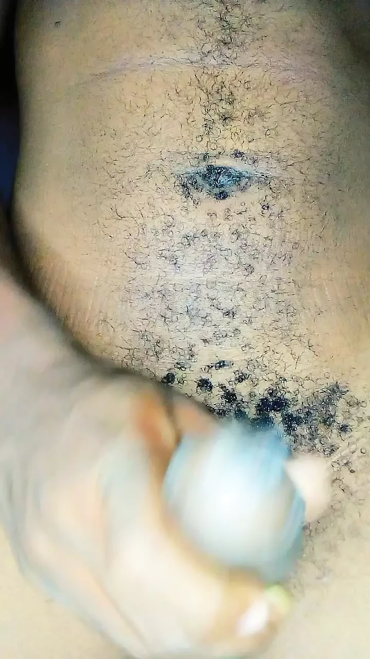 MOSTRANDO IL MIO GRANDE NERO