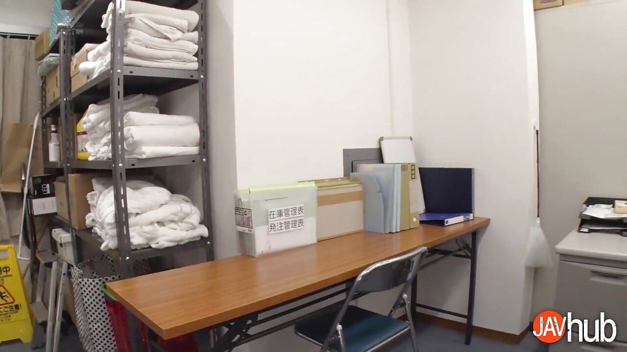 JAVHUB Rei Kitajima seduced by her horny coworker