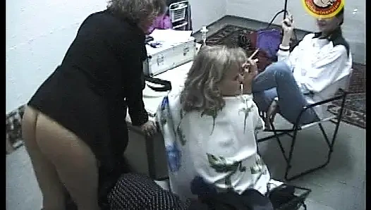 Hinter Deutschen Türen Wird Fleißig Gefickt - Kompletter Film