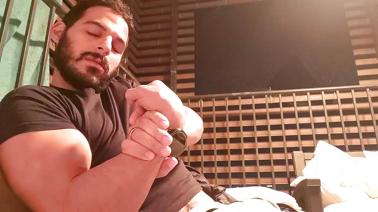 Watch me on cam just cum to tease you