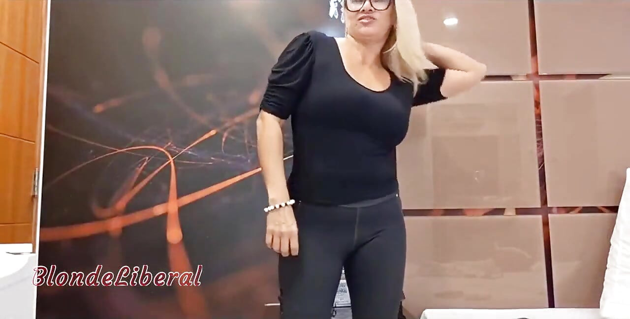 I Went to Meet a Fan at the Motel Who Likes to Cum on His Face. but He Came on My Glasses and Left. so I Made a Video Call