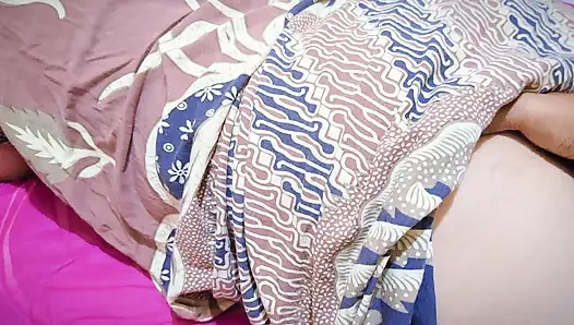 Istri Bos Sawit Selingkuh bersama tukang Kebun Miliknya