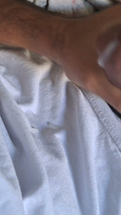 When my girlfriend isn't there, and it makes me horny, I jerk off thinking about her friend and cum a lot at the end! | Clip 3