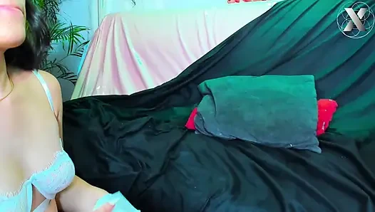 Expert Fingering My Girlfriend Teaches Me How to Touch My Pussy