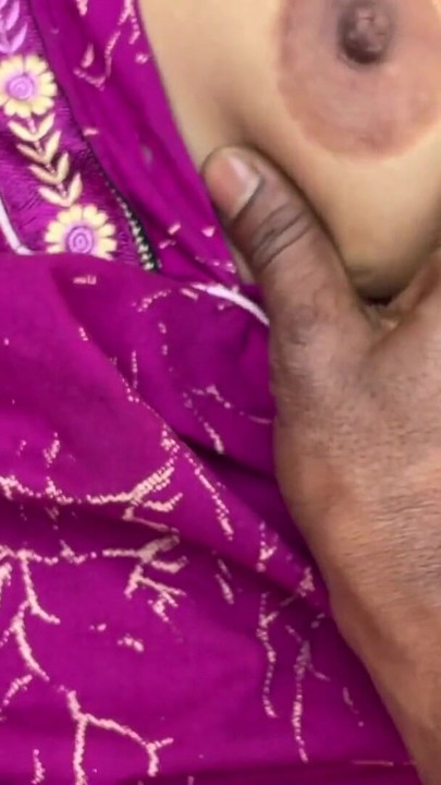 Kultni trenutak iz "Kolkata desi bengalskog sela boudi prijatelja izbliza jebi veliki crni kurac i napunjen bangla zvukom"