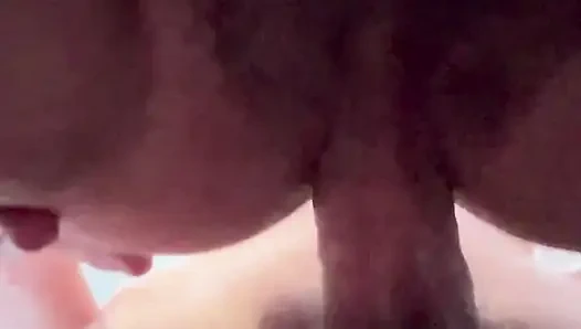 Пухлую немецкую девушку трахнули раком в видео от первого лица и крупным планом с кримпаем