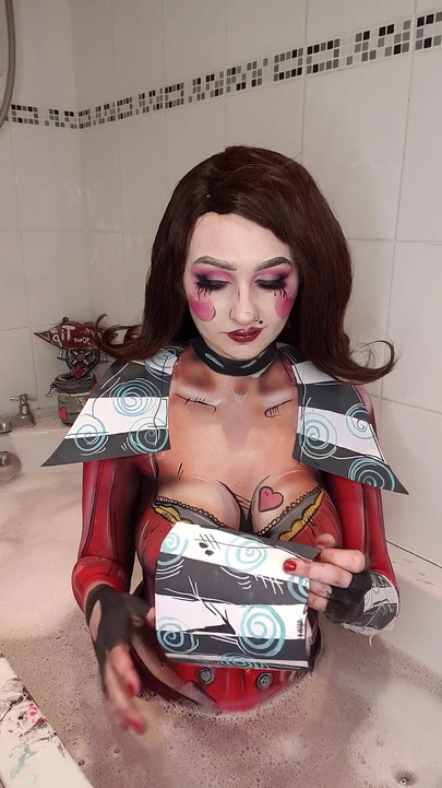 Mad Moxxi Neuredna boja za tijelo Uklanjanje u kadi
