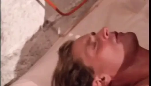 Lustvolle brünette jordan lee genoss doppelte penetration, als die verspielte blonde Debi Diamond kam
