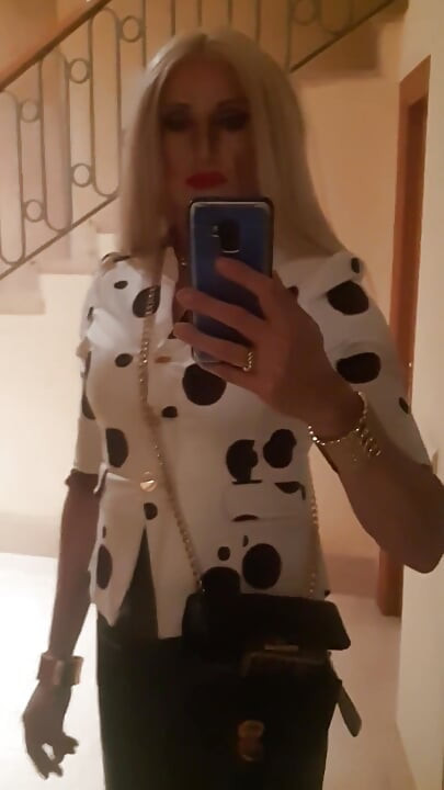 Sissy MILF