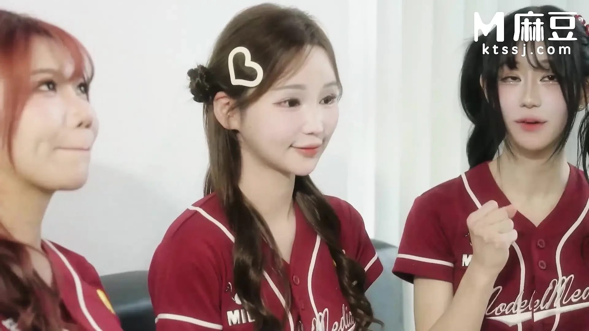 麻豆傳媒映畫 - 啦啦隊潛規則多P性愛 - 韓國痴女的榨精服務