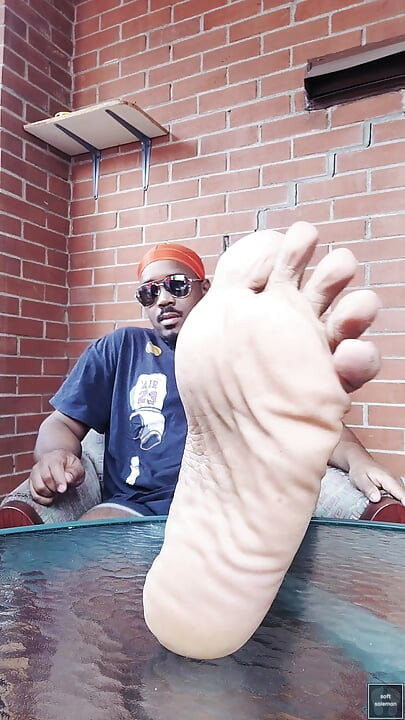 Cross and Uncrossed Soles (2025)