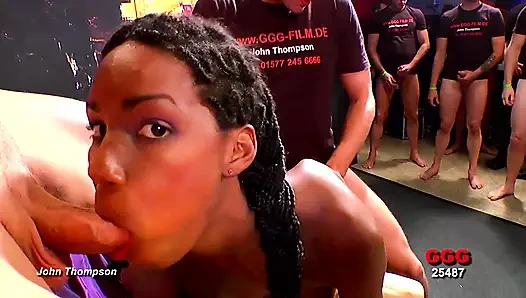 Ggg John Thompson - Zara Und Manu Wilde Dreier-sperma-model-orgie