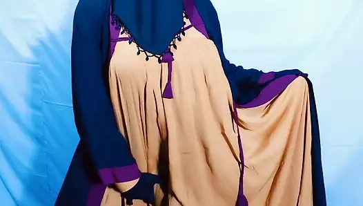 Индийская красивая мусульманка в хиджабе, сексуальная бхабхи занимается сексом в комнате, ясное хинди