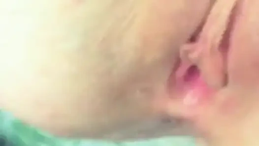 Милфа с диалогом крупным планом!