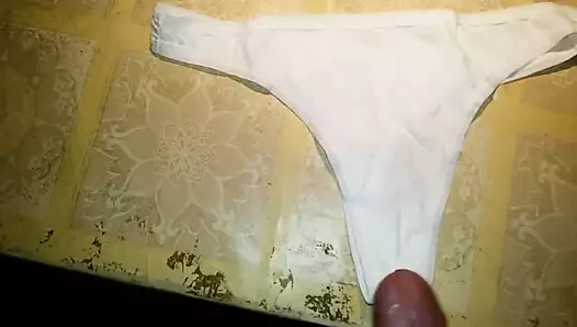 Cum üzerinde eş külot