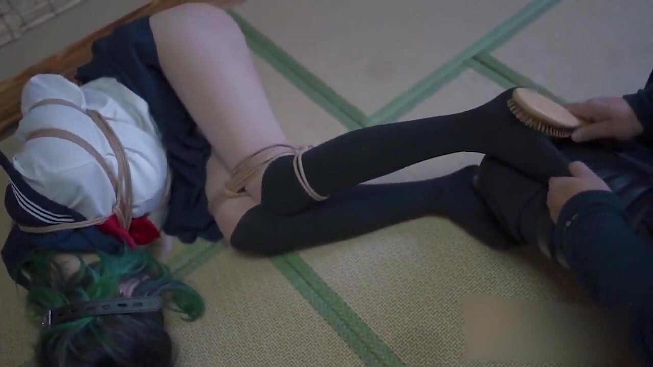 Xr65-a Girl in a School Uniform Had Her Feet Tickled.
