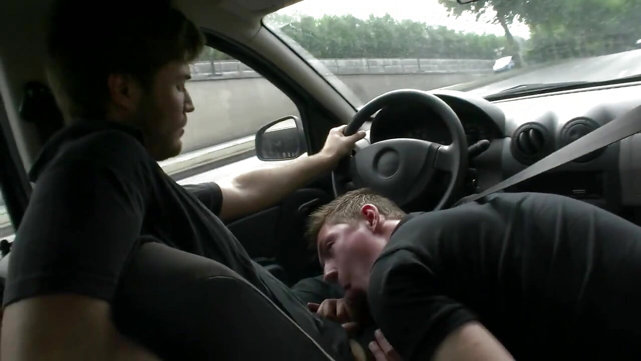 Young Dudes Blow Each Other S Cock in Car 5204