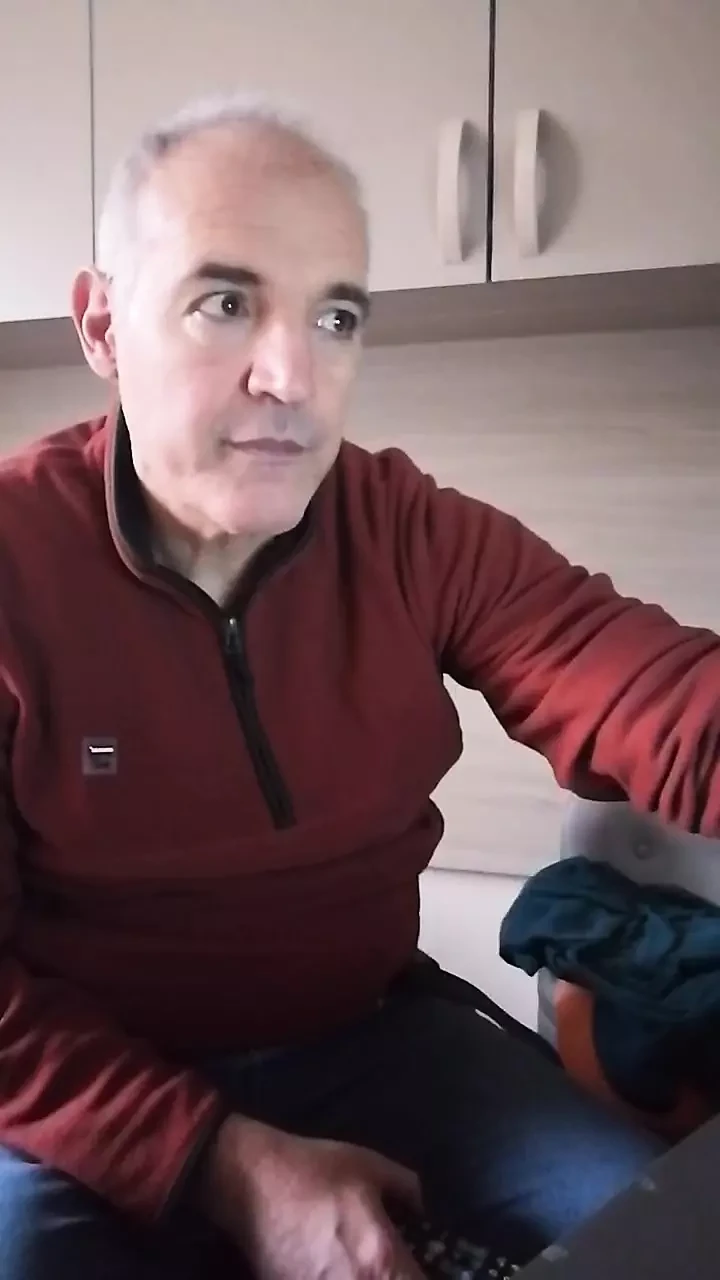 Trebuie să nu-mi mai masturbez pula tare