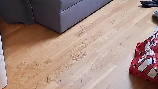 Aku dientot habis-habisan sama sahabat suamiku sampai dia mengerang keenakan!