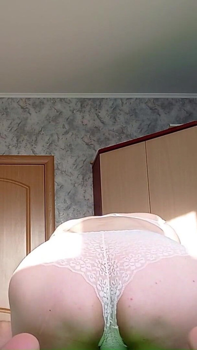 とても愛情深くセクシーな妻です。パート1。 | クリップ 3