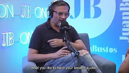 Güzel memeli yağlanmış latin kataleya ross boşalana kadar vibratör makinesine zıplıyor! Juan Bustos Podcast