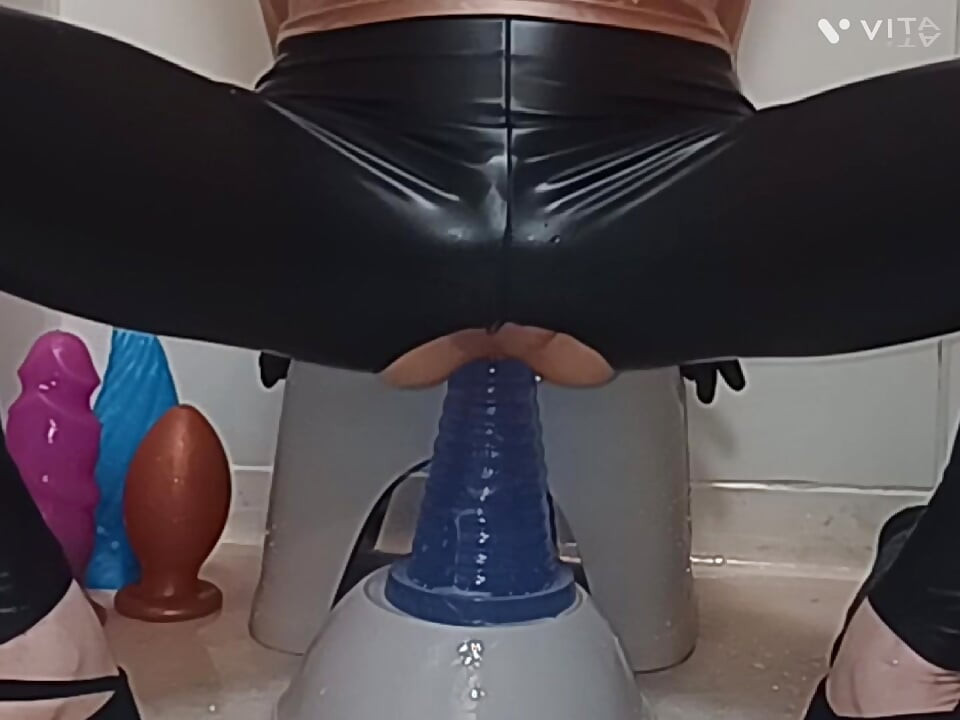 Sissy-Kuroko analni ogromni dildo
