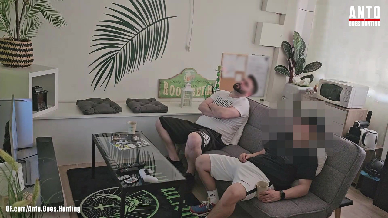 我的直男朋友“chris”（他以前发现我在撸管）上一次问我，并给我惊喜