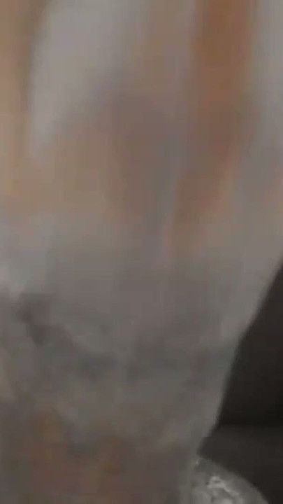 Mini neu Stiefbruder sini grossi schwärzi Stange passt mir nid i d'Schlampä-Kehli, jetzt tuet's im Muul weh zum's no chli tiefer suuge – sloppy - mastermeat1 | Clip 2