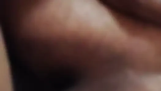 Meri randi biwi chudakkado ki tarah chud rahi hai hotel mein