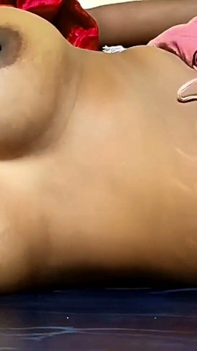 Ammu is enticing with her breasts and nipples 143 | Clip 1