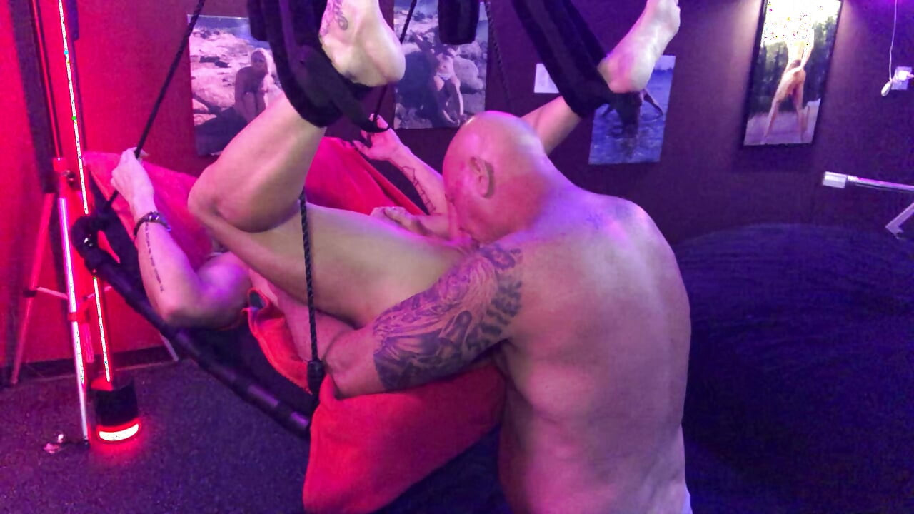 Hot Blonde gets Royal Treatment before taking Huge Butt Plug