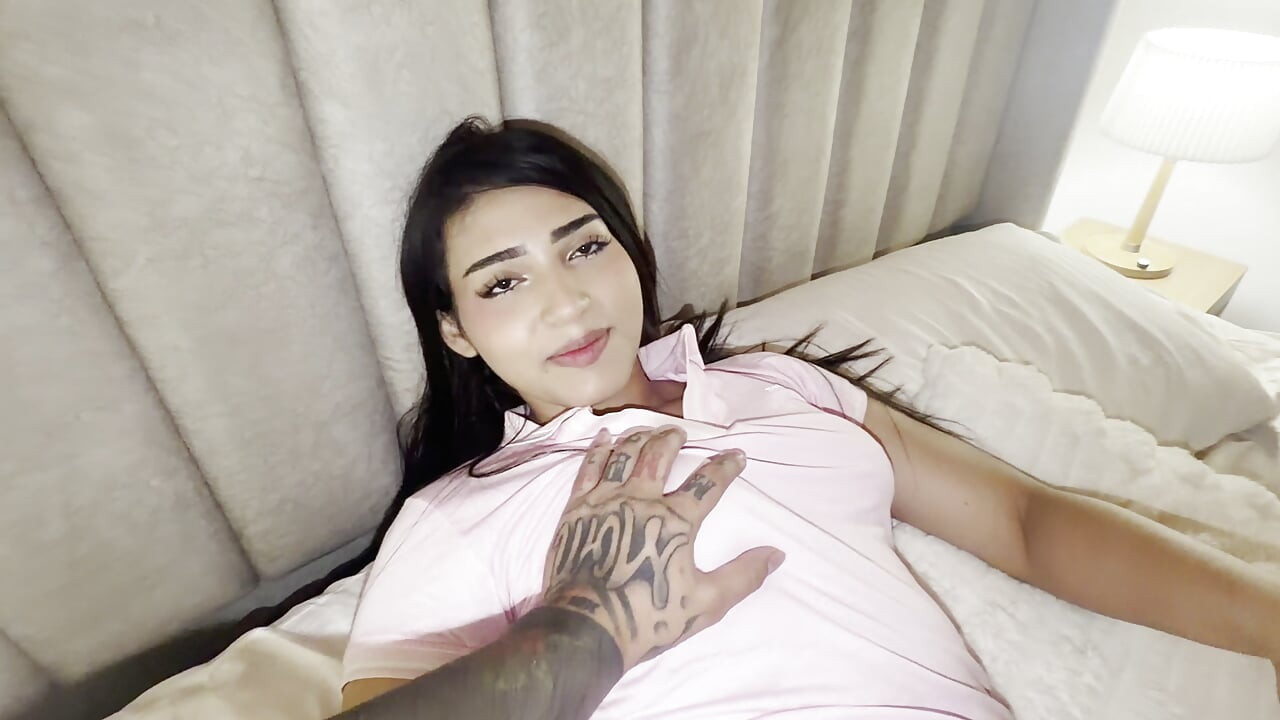 MY ROOMMATE'S CREAMY PUSSY IS SO JUICY! POV OF THE PINK PUSSY!