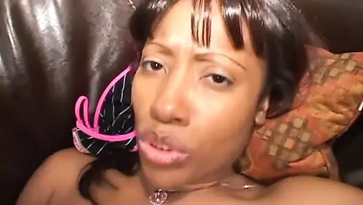 Bubble butt MILF gives a lap dance in her pink g string before riding cock