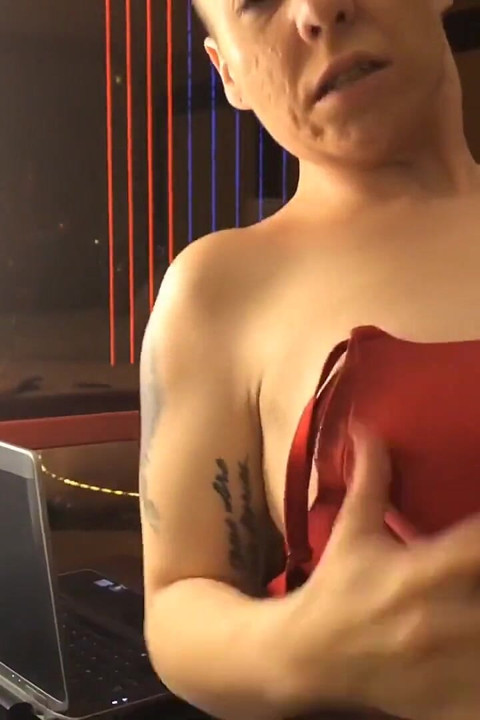 Fuck Stepmom While He's in the Shower