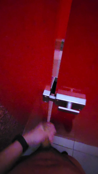 红色小妞与大间隙撸撸 - 第2部分