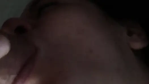 Над кроватью минет