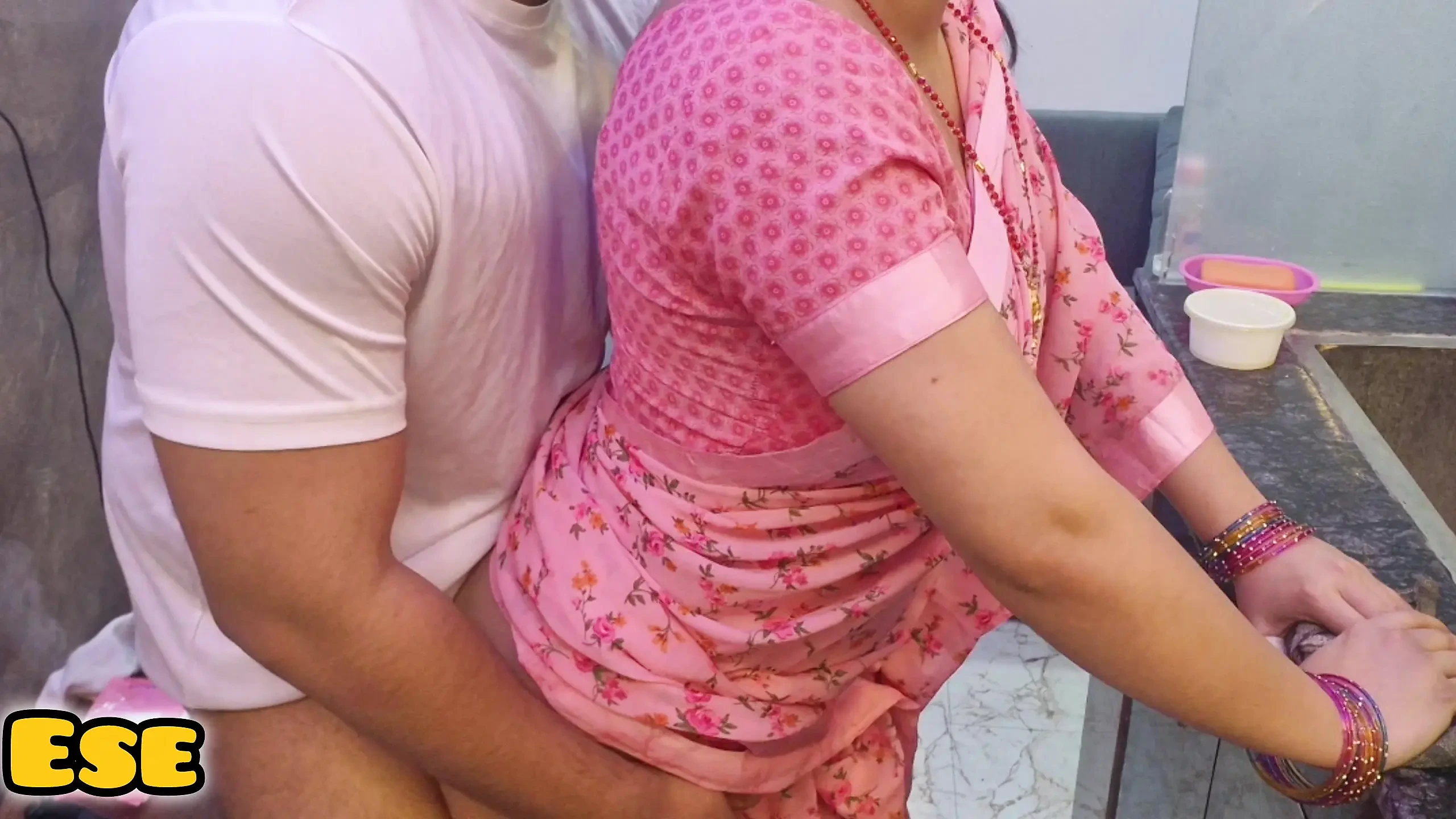 31 Ki Raat Naukarani Ke Saath