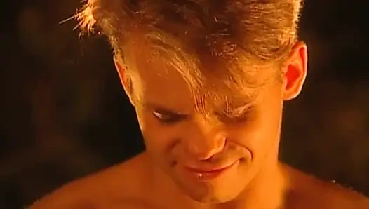 Açık havada amcık yalama ve ıslak olana kadar derin itme