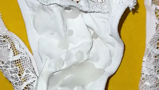 Karısının külotlarına boşalma 36