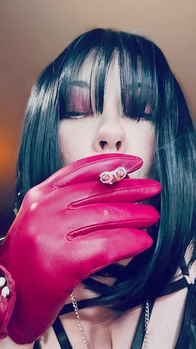 Filthy BBW Tina Snua Smokes 2 Cork Cigarettes At Once! Leather Gloves Speed Smoking