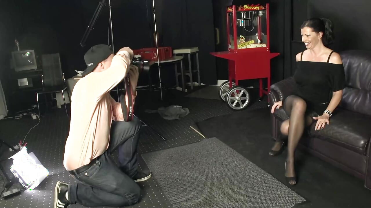 Fresh cock for cougar in heat!