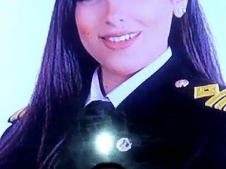 Kapten Marwa Elselehdar pancut penghormatan