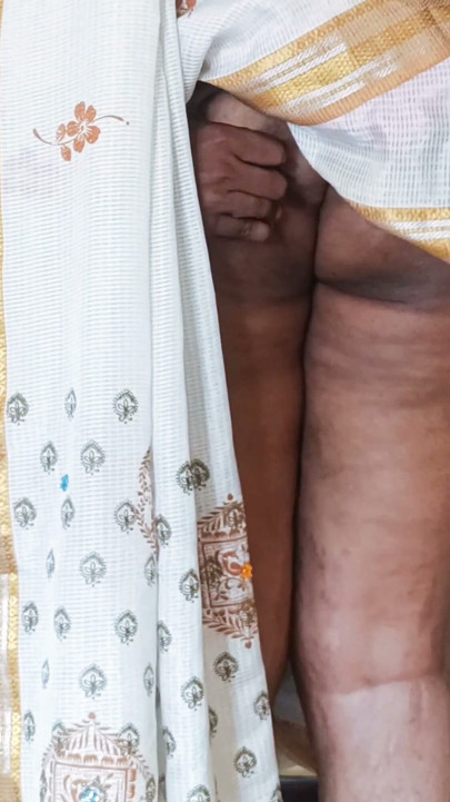 Cheating mallu aunty hot romance fucking hot viral video | Clip 1