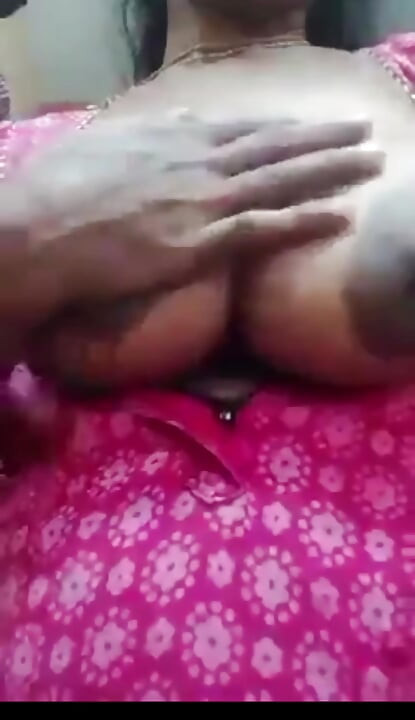 Mallu Desi szexi feleség nagy melleket mutat