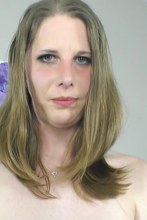 Homewrecker Seduces You Into Loving Her