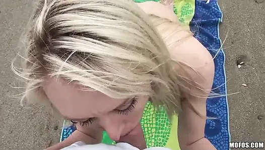 Perverse auf Patrouille - jeanie Marie Sulivan nackt am strand warum nicht ficken