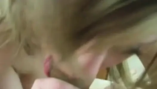 Eifriger mund nimmt alles tief