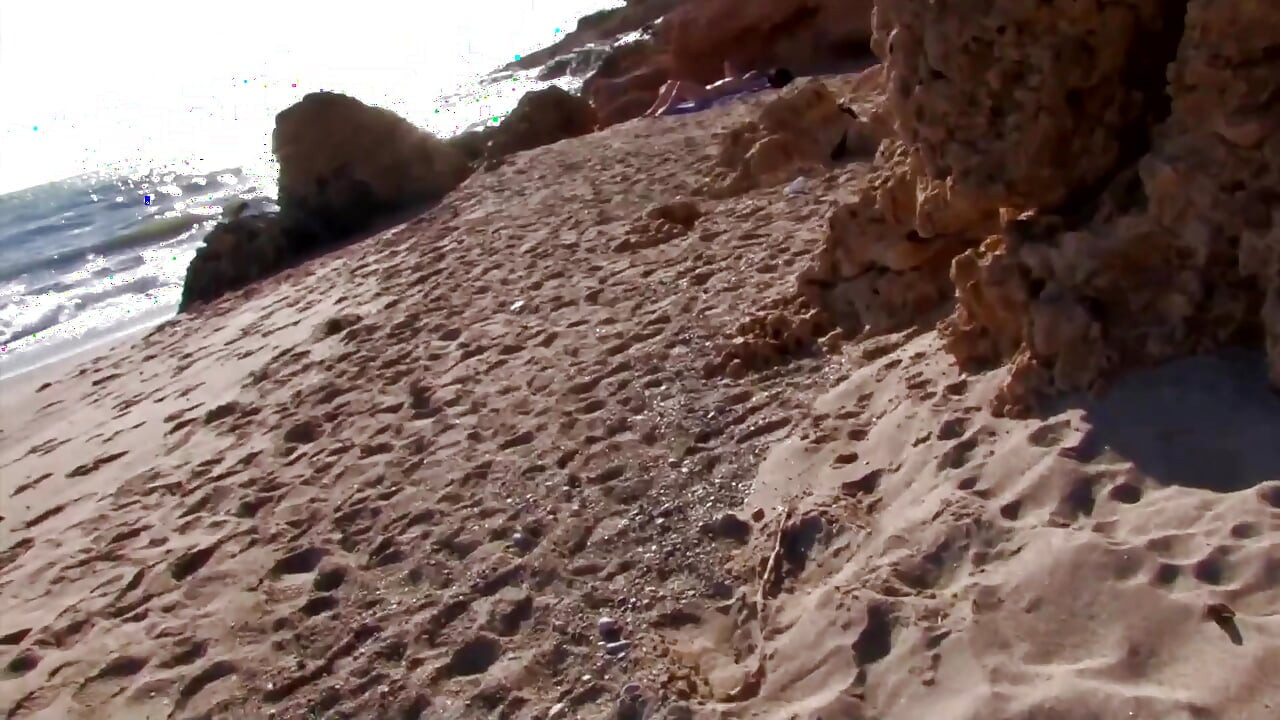 prinsă făcând plajă goală în stand - pedeapsa a fost un futai excitat