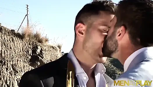 MENATPLAY - Latin bad-boy Hector De Silva breeds Robbie Rojo