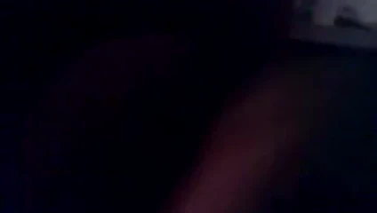 Sikimi okşayarak...